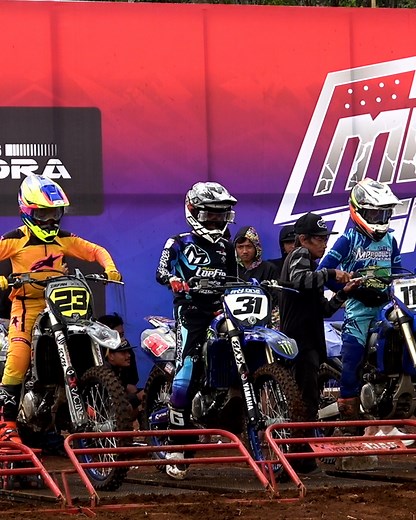 M ATHAR 23 ikut kelas build up M ATHAR 23 took part in the build up class #motocross #dirtbike #stuntriding #offroadracing #motorracer #racinglife #extremesports #viralvideo #bikelife | Grasstrack indo channel fb