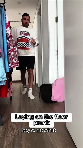 Laying on the floor prank 😆#jumpscare #fun #prank #scareprank #family | funny scare pranks