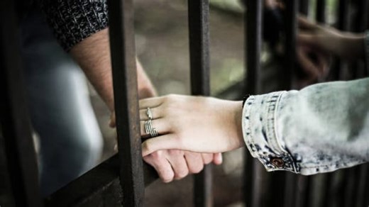 Des Chambres Pour L'Intimité Dans Les Prisons Italiennes Pour Le Droit À L'Affectivité