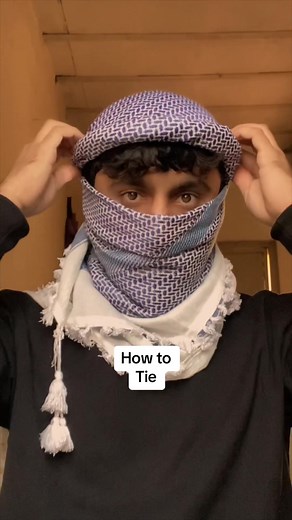 How to Tie a Shemagh Head Wrap