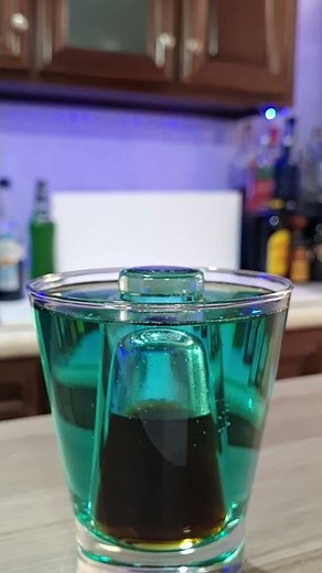 How to Make the Black Pearl Cocktail? ⚫🔵 #Short
