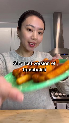 Easy 4-Ingredient Tteokbokki Recipe
