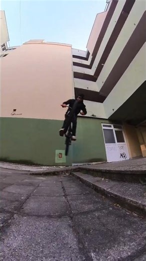 MTB 26" 180 up & 180 down explosive practice #MTBstreet #StreetMTB #mtbshorts #mtbtricks #bmx #180