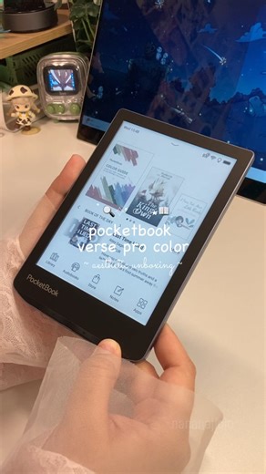 Nana.naji✨ on Instagram: "ᖴᎥᑎᗩᒪᒪƳ got to try my very first pocketbook! °•♤°•♤°•♤ ♡ ♡ ♡ #pocketbook #fypシ #ereader #kindle #booktok #unboxing #ａｅｓｔｈｅｔｉｃ #booktube"