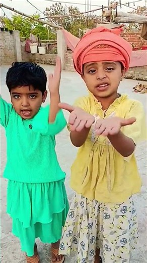 The girl freed the parrot 😜🤣 #shorts