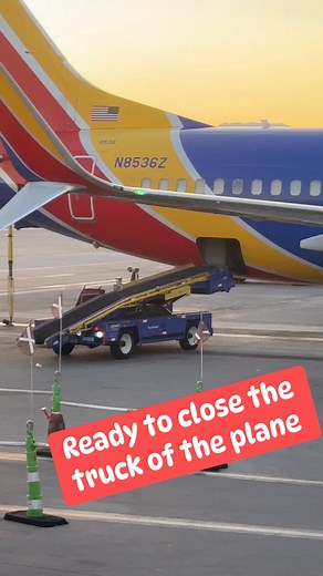 Airplane trucks! | Ricardo Laguna