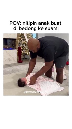 KIDSMATE Outlet | Sama istrinya hati hati bgt, tapi giliran sama paksu malah di gelindingin😭😭 #pasutri #meme #parodi #kehidupanrumahtangga #suamiistri | Instagram