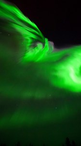 That’s how it looks like when the Northern Lights explode in the sky! Is this on your bucket list? Book your Northern Lights tour from Rovaniemi for the next season with Wild About Lapland with a 15-percent discount with promo code EARLYBIRD15 🌌💚 #Rovaniemi #WildAboutLapland #Finland #Lapland #FinnishLapland #Suomi #ArcticCircle #Nordic #Nature #Wilderness #NorthernLights #Aurora #AuroraBorealis #AuroraHunting #Revontulet #Stars #Night #NightSky #Magical #Phenomenon #Travel #BucketList #VisitR