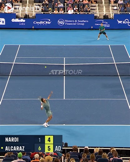 Lighting Up The Night Session! 🔥 Carlos Alcaraz takes out Nardi 6-1 6-4 to advance into the Cincinnati quarter-finals | Tennis TV