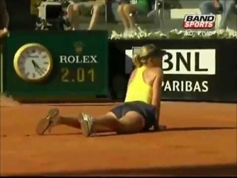Maria Sharapova sexy falls - Rome Open Tennis Tournament