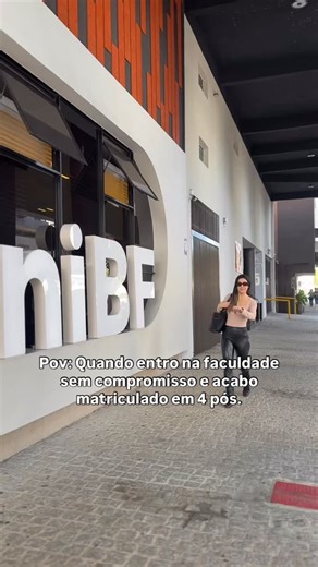 UniBF Centro Universitário on Instagram: "Na UniBF é assim: você entra sem compromisso e sai investindo no seu futuro. 💙"