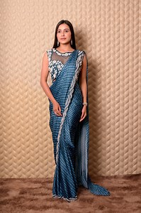 11 reactions | Wrapped in elegance and draped in tradition ✨ Our...