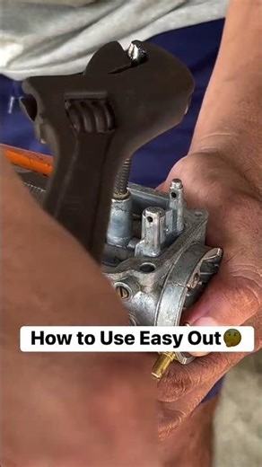 removing stock main jet #shortvideo #automobile #carburator #mechanic #bossmike