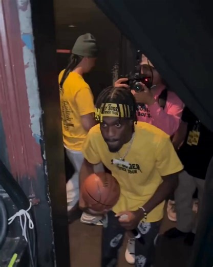 Presale STARTS NOW for D'Aydrian Harding The Stay Sober Australian Tour!!! 🦘 Get ready for a wild, action-packed night as D’Aydrian Harding hits the stage with special guests, live music, crazy challenges, and nonstop laughs. 🎤🔥 With over 17 MILLION followers, these shows will sell out fast—grab your tickets now and experience the madness LIVE! 🎫 bohmpresents.com | Bohm Presents