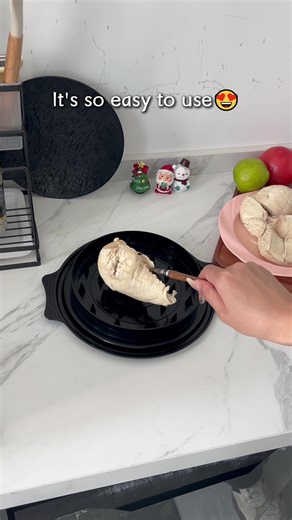 This is a game (day) changer! I had shredded chicken in seconds without the mess. Grab yours before the next game!!! #gamedayfood #buffalochicken #nfl #shreddedchicken #fyp