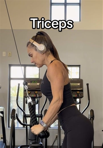 Struggling with flabby arms? This triceps workout will help you build stronger, more sculpted arms. The triceps make up most of your upper arm, so training them is key for that firm, toned look. Save this workout and tell me: do you train triceps regularly? YES or NO? Want a full structured plan? Join my ‘40 and Stronger’ 6-Week Challenge - link in bio #womenworkout #fitover40 #tricepsworkout