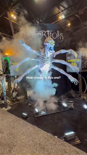 Creepy Animatronic from Transworld Shows
