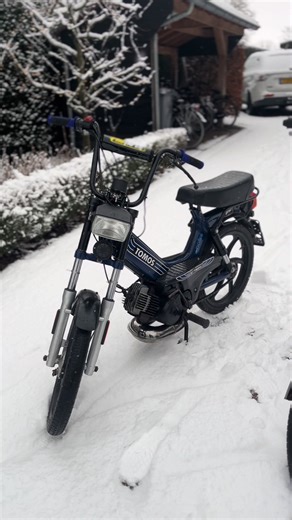 Tomos a35 van Lukas de man @Tom-boerke🌾🚜 @🚨📸R.B truckspot’s 📸🚨 @🚨🚛J.c truckfotografie🚛🚨 @🚨T.U. Truckspots🚨🚛💨 #tomos #brommer #dik #mooiwark #tomosproject @Luuk Hanenberg @Niels hoefnagel