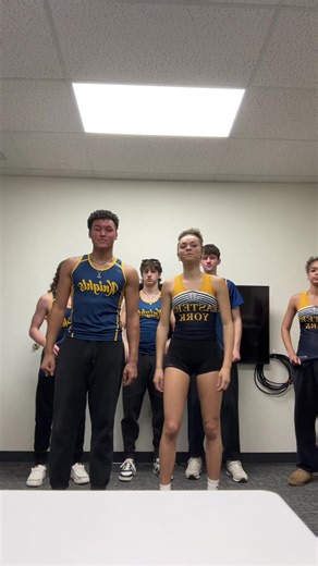 EY track got us jumping like 🏃🏽‍♀️💨 #fyp #trackandfield @h money @Richard @dayne A merica @elliott_mccombs