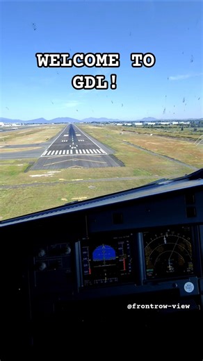 LANDING IN GDL, A320 COCKPIT VIEW! raybanmeta glasses ‪@frontrow-view‬