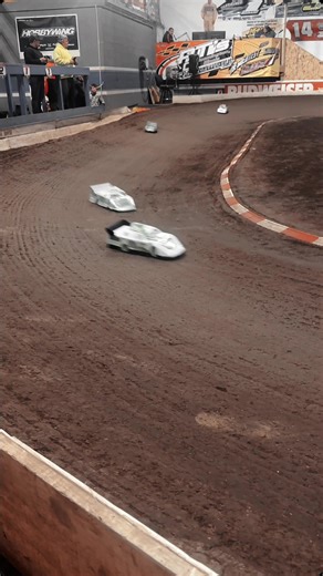 Late models turning laps #raceday #rcdirtoval #whitzracing #midpackmayhem #rclatemodel
