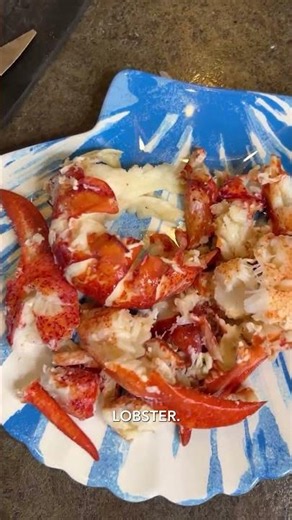 When you have leftover Lobsterboys lobster, you make Lobster Mac & Cheese. 🦞🧀