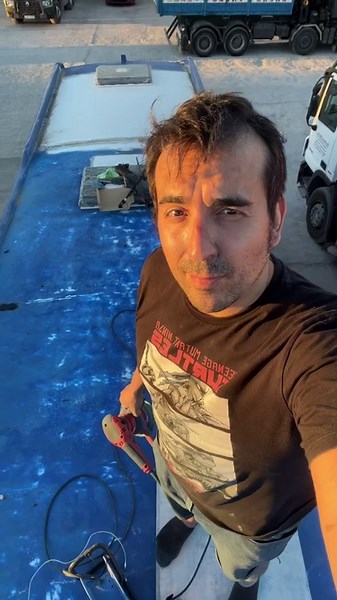 FAMILIA construye su CASA en Autobús o Colectivo ¡Ven a conocerla!