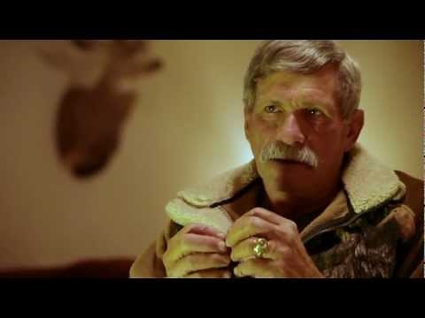 What is Camouflage to Deer? What Do Deer See? - Deer and Deer Hunting Video Tips