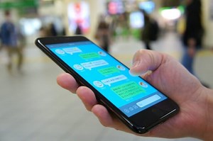 【60代70代熟年/高齢者のシニア向け】無料マッチングアプリおすすめ比較一覧【結婚しないパートナー探し/60歳からの出会い系/友達】