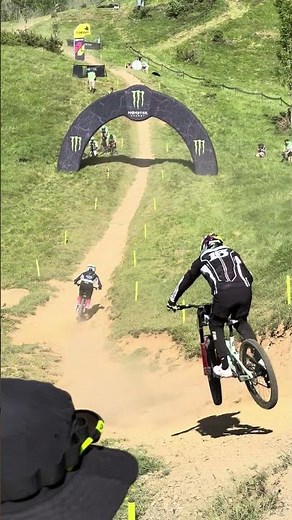 Freerider Pro BOA making its downhill debut with ‪@BrendanFairclough‬ in practice in Loudenvielle 🇫🇷