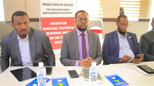 Wasaaradda waxbarashada Somaliland oo kaashanaysa Haayadda Save Children - ayaa daah furtay - barnaamij ku saabsan xirfadaha farsamada gacanta kaas oo ay ka faa'iidaysan doonaan arday dhan 3,300- guud ahaan gobollada. | Somaliland Ministry of Education and Science