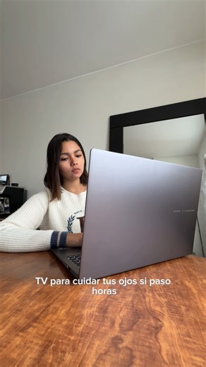 Mi nueva ASUS Vivobook S16 es ligera, elegante y potente ✨💻 Pesa menos de 1.7 kg, es super potente con su procesador AMD Ryzen 7 y tiene una pantalla OLED de 16" con excelente calidad y cuidado visual. Además, ofrece hasta 19 horas de batería. Es perfecta para trabajar y crear en cualquier lugar ✨ #VivobookS16 #ASUS #Laptop #OLED | ASUS