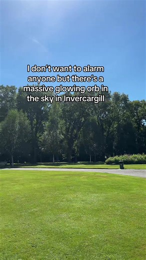 Mysterious Glowing Orb Over Invercargill: Alien Speculations