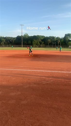 Home run that what am talk about #fyp #kickball #kickballpanama #kickballoon #kickballchallenge #kickballleague #kickball🦵
