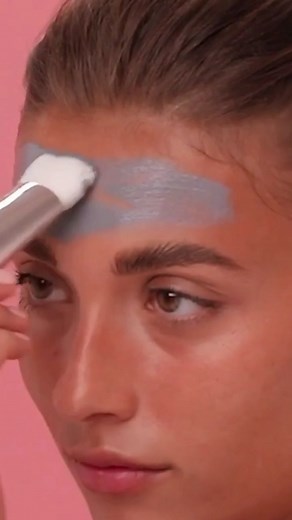 the perfect detox face mask! @kylieskin clarifying collection launches aug 6! 💗✨