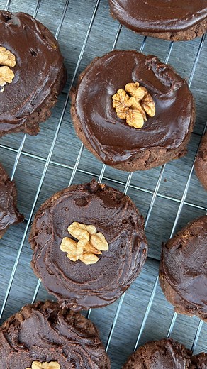 Award Winning’ Afghans (*in Kurow and Southland). The secret to this show-winning bikkie is in the recipe. These classic Kiwi Afghans are a real treat, bursting with chocolatey goodness and a good crunch from the cornflakes (or weetbix). They’re perfect for a yarn over a cuppa or to munch on while watching the sun set over the hills. Who’s ready to rustle up a batch of these beauties? Let’s keep that good ol’ country spirit alive! 🇳🇿✨ Pop onto my website and search ‘Afghan’ for the recipe. wha