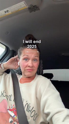 Nicky on Instagram: "Does anybody know if they do pole dancing classes locally to me? Have you seen those dancers abs 🤪 the tummy muscle control needed to do that 😵‍💫🤯￼￼￼"