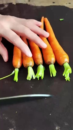 How to Chop Carrots with Amazing Knife Skills #KnifeSkills #CookingTricks #foodviral | Kimberly Lunsford