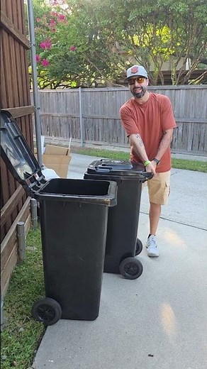 Review: 32‑Gallon Heavy‑Duty Waste Bin for Backyard & Garage
