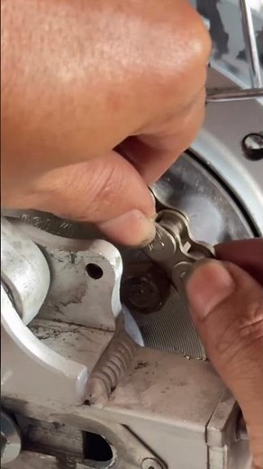 How to install a motorcycle chain master link #us #usa #incujin