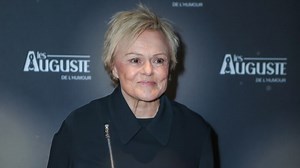 Oups ! Muriel Robin se retrouve face à une fausse photo d'elle avec sa mère dans Quelle époque !