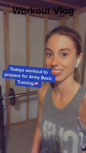 Julia Jane (@juliagetsfit)’s videos with Dancin (KRONO Remix) - Aaron Smith