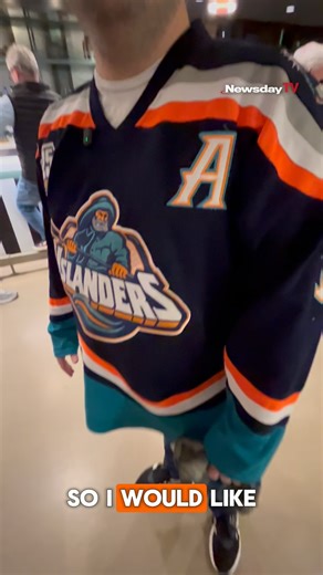 There’s always fans sporting unique jerseys at every Islanders home game. From legendary names of the Stanley Cup dynasty, to playoff heros, fan favorites and obscure players, you are sure to see all types of Islanders jerseys of all iterations throughout the franchise’s rich history. Newsday’s Ben Dickson caught up with some fans to ask them why they wear their specific jerseys. For more Islanders coverage, visit: https://www.nwsd.li/473ec3 #isles #islanders #islandershockey | Newsday
