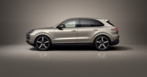 The Porsche Cayenne in Diamondbeigemetallic | Porsche Paint to Sample