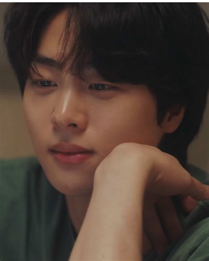 Understanding the Love Triangle in Dynamite Kiss