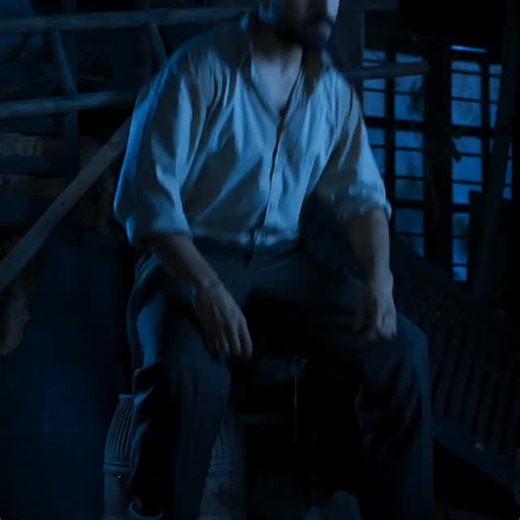 Arc ❄️ on Instagram: "🥹❤️‍🩹🫂 . #template #relatable 本利用压电瓷砖将脚步转化为电能。这些瓷砖捕捉来自你脚步的动能。当你行走时，你的重量和动作会对瓷砖产生压力。瓷砖会轻微弯曲，从而产生机械应力。瓷砖内部的压电材料将这种应力转化为电能。每一步都会产生少量电荷，而数百万步结合在一起就能产生足够的电力来驱动 LED 灯、数字显示屏和传感器。在像涩谷车站这样繁忙的地方，每天大约有 240 万个脚步为这一系统作出贡献。这些电能可以被储存或立即使用，从而减少对传统电力来源的依赖，并支持可持续的城市基础设施。这种方法将日常运动转化为实用的可再生能源 #日本 #知识 #事实 #你知道吗 #推荐 #科技 #创新 #历史 #技术 #实验 #热门 ⭐日本利用压电瓷砖将脚步转化为电能。这些瓷砖捕捉来自你脚步的动能。当你行走时，你的重量和动作会对瓷砖产生压力。瓷砖会轻微弯曲，从而产生机械应力。瓷砖内部的压电材料将这种应力转化为电能。每一步都会产生少量电荷，而数百万步结合在一起就能产生足够的电力来驱动 LED 灯、数字显示屏和传感器。在像涩谷车站这样繁忙的地