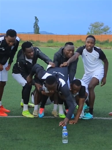 Smiles, focus, and hard work in today’s training session 😄💪 The boys are happy, motivated, and fully ready to deliver when it matters most. We’re locked in and prepared for the challenge ahead… see you on Friday 🔥⚽ #APRFC #CLUBGIANT #forcevsforce