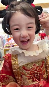 Little Kekai becomes a classical princess
