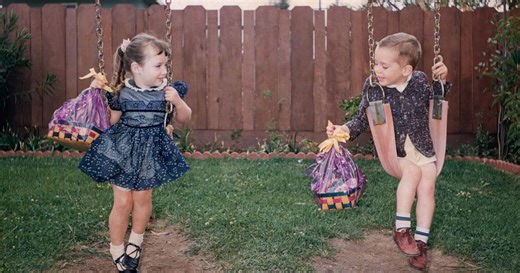 Húsvéti szokások vidám fotói a kijárási korlátozás és közösségi távolságtartás mentes időkből - Retró húsvéti képek