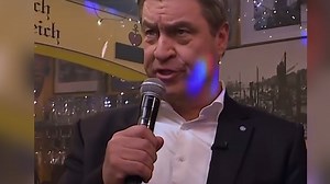 So klingt Markus Söder, wenn er singt